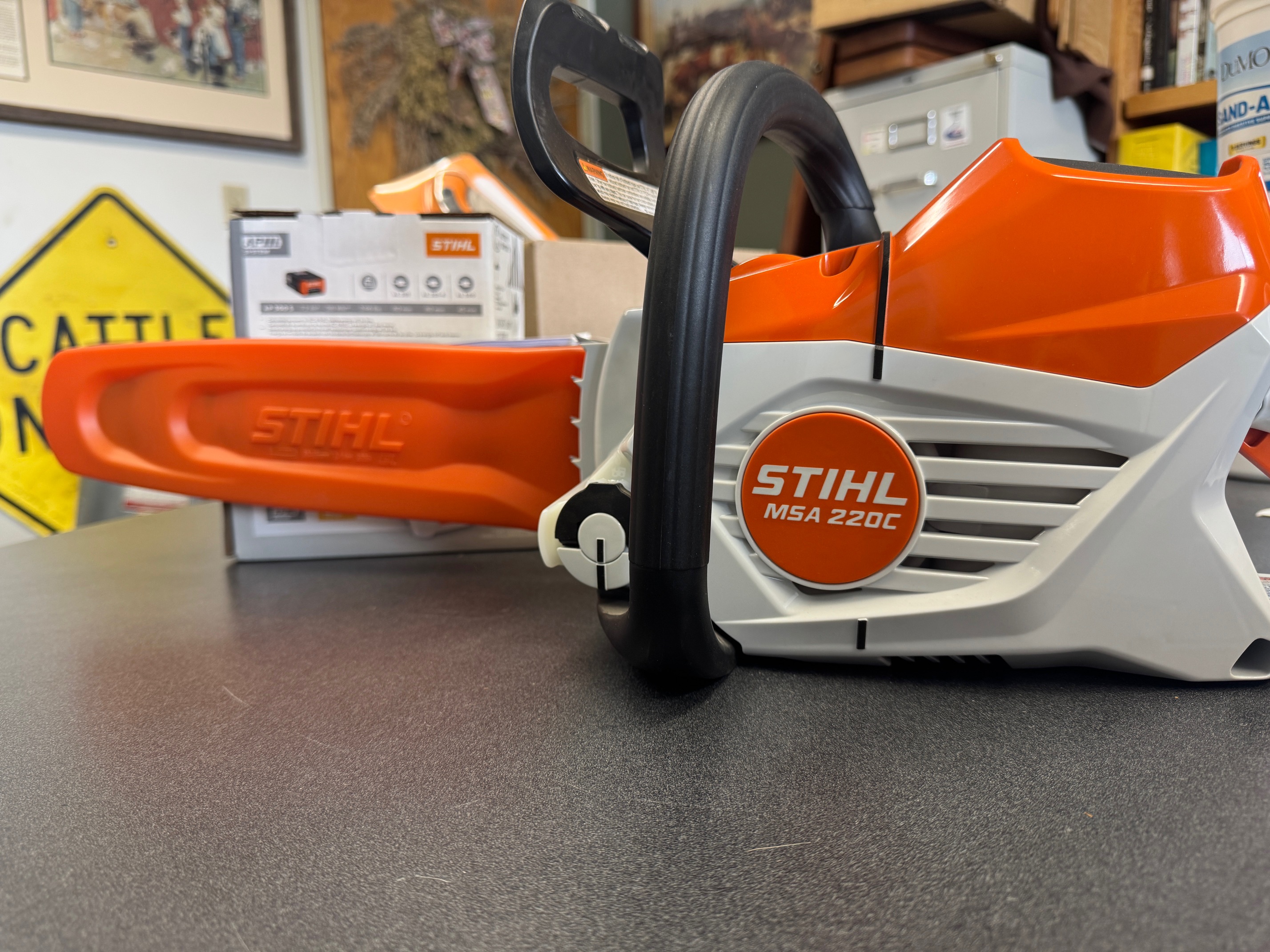 STIHL MSA 220C electric chainsaw